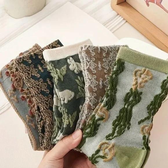 5-Pair Chic Animal Print Socks, Cozy Women's Cotton Blend Stockings - Picture 1 of 2